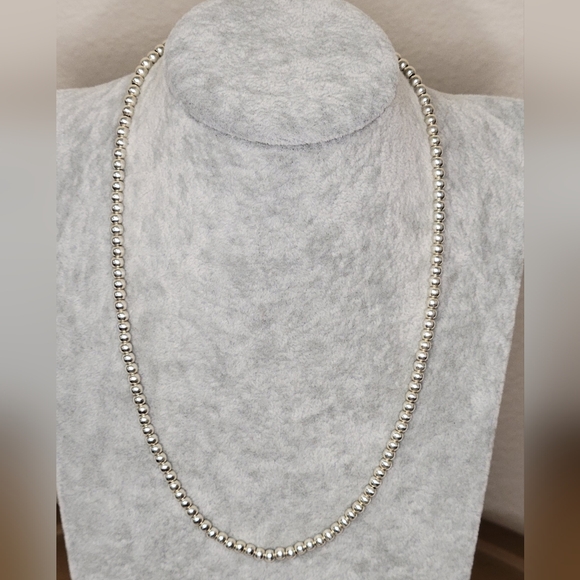 Timeless Vintage 4mm Sterling Silver 925 Italian Beaded Necklace - Picture 6 of 9